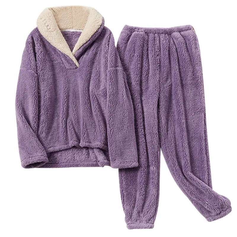 Fluffy Night -  Damen Fleece-Pyjama-Set | Senken Sie Ihre Energierechnung!