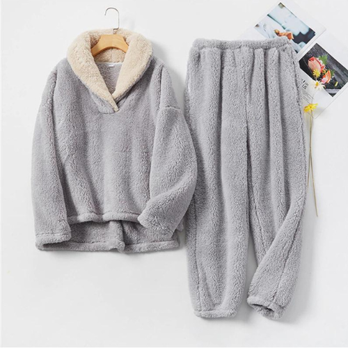 Fluffy Night -  Damen Fleece-Pyjama-Set | Senken Sie Ihre Energierechnung!